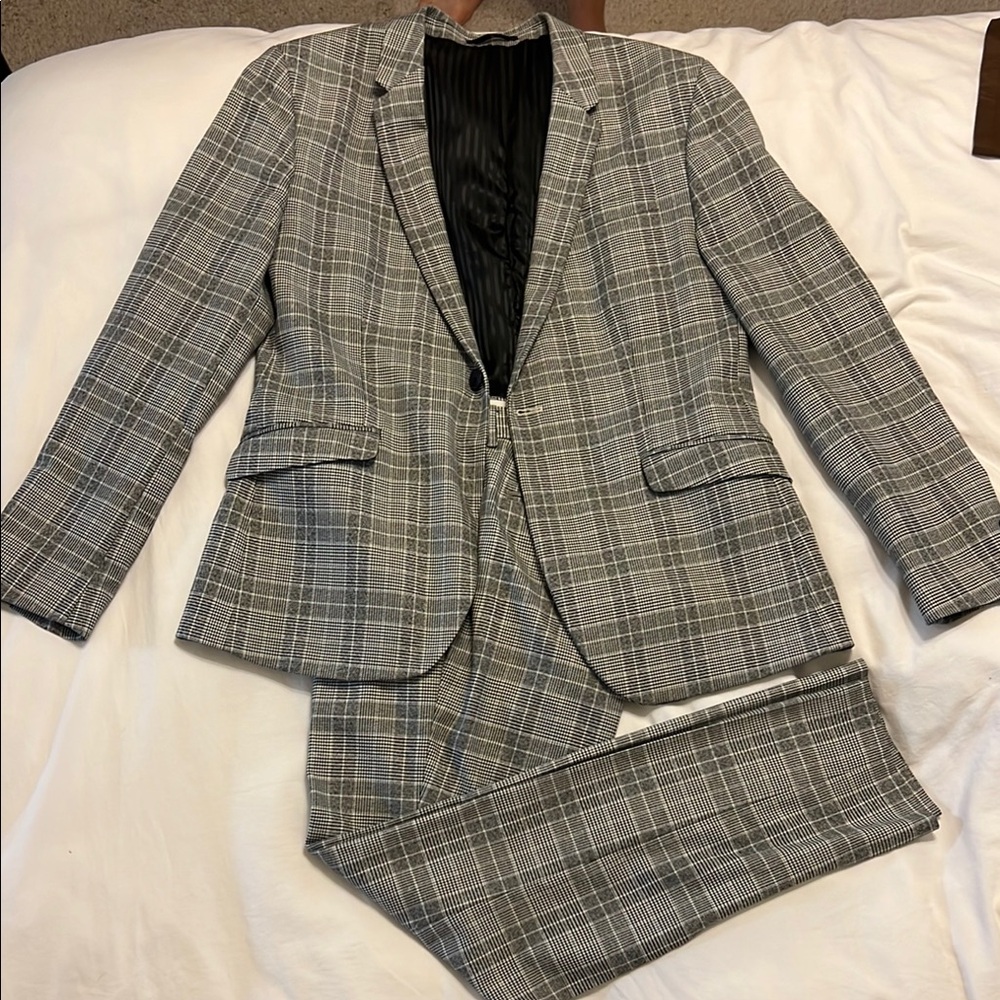 Topman Gray Windowpane Check Suit for Formal Occasions